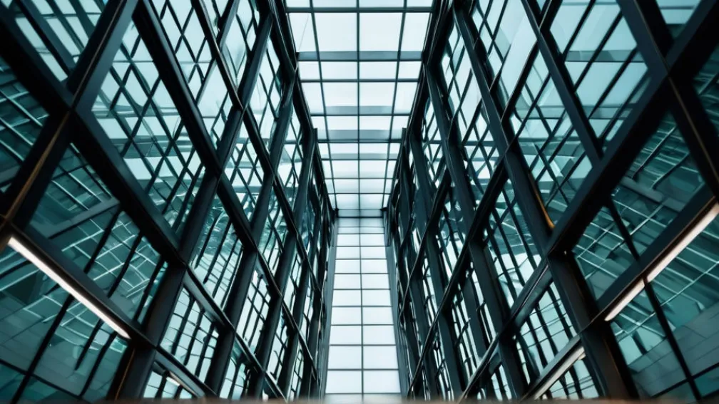 Женщины-руководители сталкиваются с сексизмом в мужских корпорациях: "Вы танцовщица вечера?"