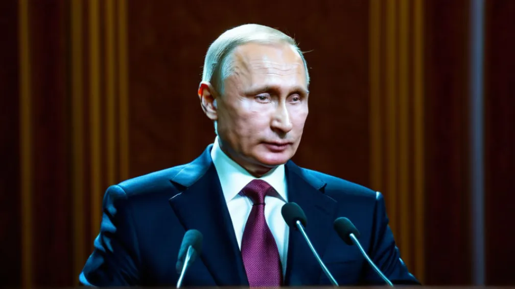 Путин обещает поддержку российским ученым