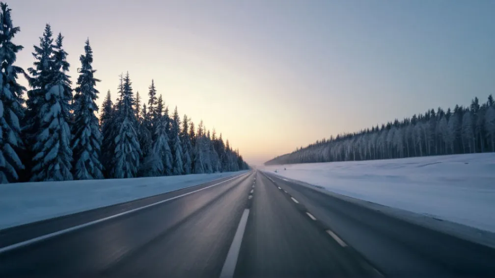 Смертельные ДТП и хаос на дорогах Германии: зимний шторм обрушился на страну