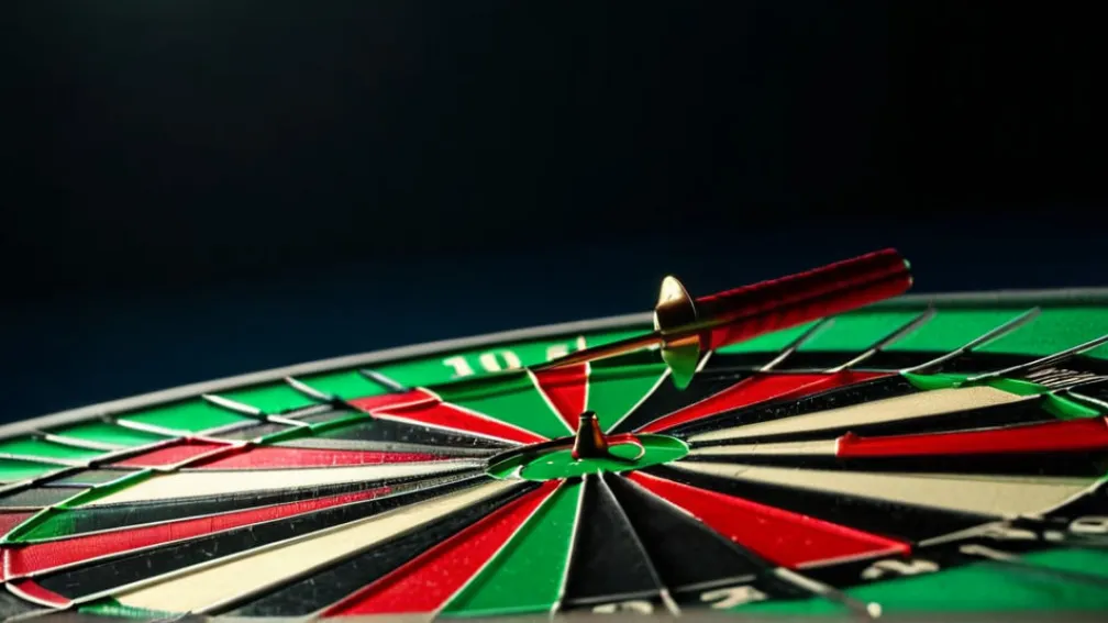 Звезда дартса Майкл Смит поранил себя дротиком во время матча