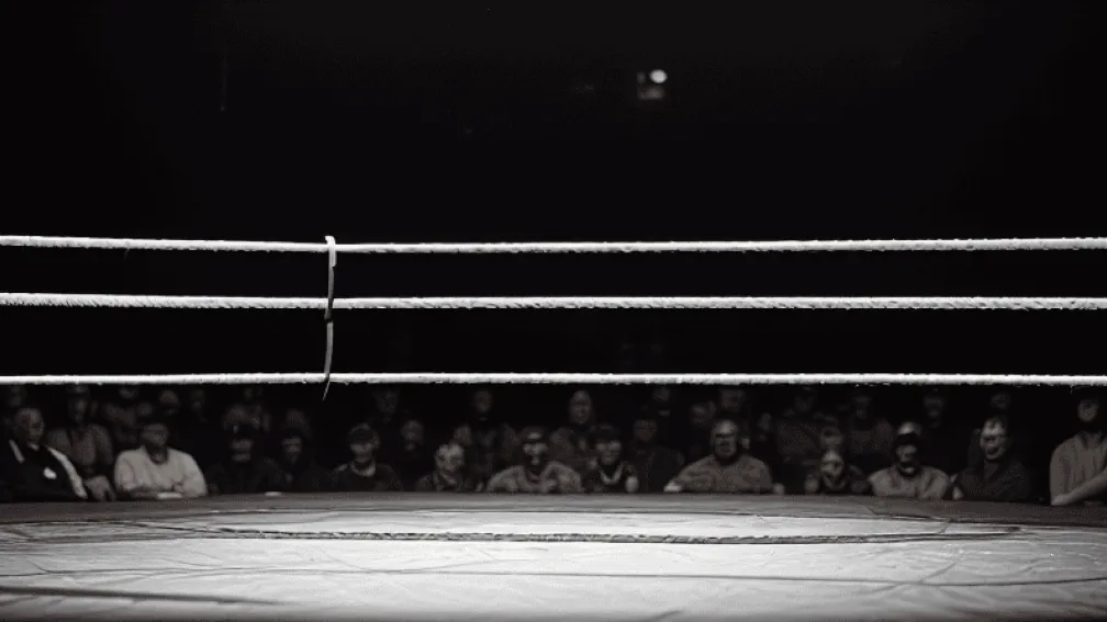 Дебют звезды в маске на SmackDown 4 апреля