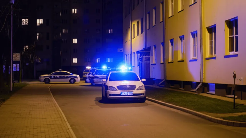 Везель: Мужчина (27 лет) напал на полицию с молотком