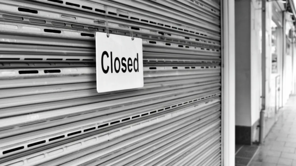 Крах обувной сети: распродажа и закрытие магазинов из-за банкротства