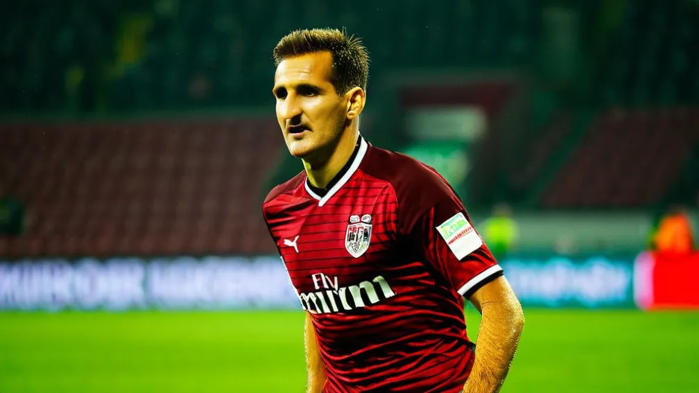 Продление контракта Мирослава Клозе с ФК "Нюрнберг" откладывается: ожидаются результаты