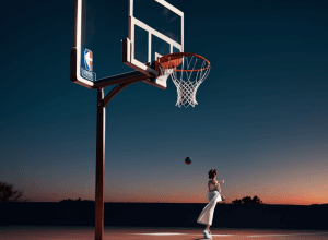 Звезда баскетбола Энджел Риз дебютировала в знаменитом шоу Victoria's Secret