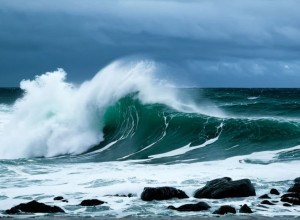 Трагедия на Тенерифе: Мощная волна унесла жизни людей