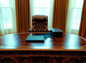 Ирония судьбы: Трамп, назвавший Байдена "Сонным Джо", сам уснул во время выступления в Овальном кабинете