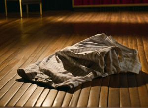 Мужчина Обнаружил Сотни Евро в Своей Рубашке После Вечеринки