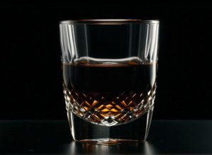 Бен Цукер рассказал о борьбе с алкогольной зависимостью, подчеркнув её распространенность в шоу-бизнесе