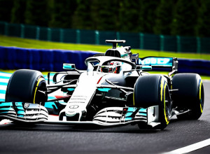 Тото Вольфф продал долю в команде Mercedes F1 за €238 млн.