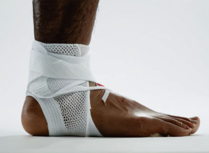 Травма Адама Мархиева: Полузащитник "Нюрнберга" снова получил повреждение голеностопа