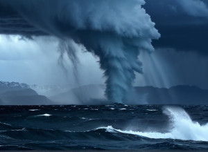 Зимнее нашествие на Майорку: Снег, град и штормовой вихрь обрушились на остров