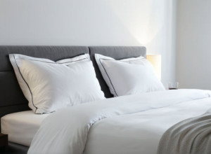 Гигиена сна: Как часто на самом деле нужно стирать одеяла и подушки?