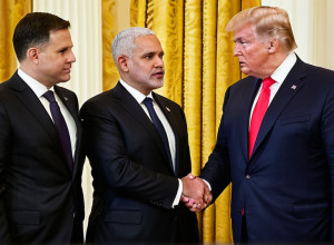 Борьба за власть в окружении Трампа: Ставки вокруг украинского мирного плана