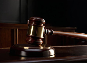 Суд над "Бандой Молотка": В Дрездене начался громкий процесс против Йоганна Гунтерманна