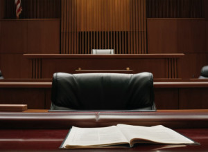 Судья расплакалась, вынося оправдательный приговор в "деле ледяного погреба": система принесла извинения обвиняемому