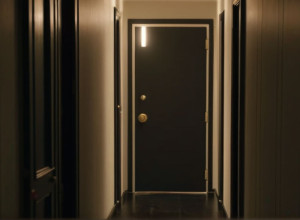 Судебный пристав убит арендатором охотничьим ножом в Германии