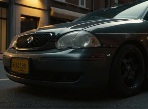 Группа "Tyre Extinguishers" спустила шины более чем у 40 автомобилей в Берлине