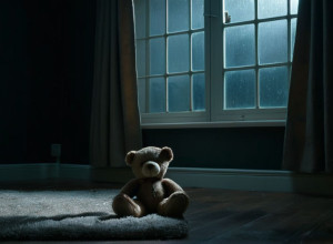 Ужасающее преступление в Австрии: Родители обвиняются в убийстве 3-летнего сына, назвав его "демоном"