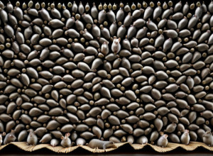 Вирусное видео: Женщина в «живом» платье из крыс шокировало интернет