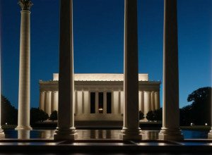 Трагедия в Вашингтоне: Скончалась раненая нацгвардейка, второй солдат борется за жизнь