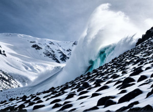 Мощная лавина в Тироле накрыла восемь лыжников: пятеро из них - немцы
