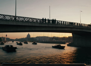 Демонстранты в Гиссене перекрыли улицу, протестуя против молодежного крыла AfD