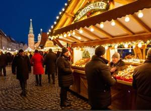 Рождественский рынок в Мюнхене: стенд, где до сих пор принимают немецкие марки с выдачей сдачи в пфеннигах