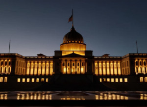 Финансовые рынки рухнули: Сын заключенного Болсонару намерен баллотироваться в президенты Бразилии