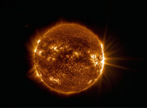 Гигантские солнечные пятна: какие угрозы ожидают Землю?