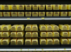 Цены тают на глазах: Lidl снижает стоимость масла до исторического минимума – менее одного евро!