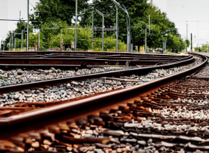 Старые шутки о Renfe актуальны и сегодня: хаос в Rodalies в центре внимания парламента Каталонии