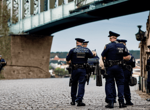 Полиция в Гёрлице задержала разыскиваемых на трассе и мосту