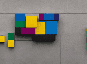 Lego против «Антитеррор-блоков»: Защита бренда или перегиб?