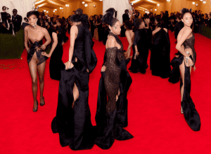 Легендарная Met Gala в Нью-Йорке: Дамы в брюках!