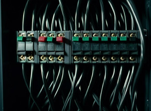 Мошенничество в Берлине: женщина заплатила 447 евро за некачественный ремонт электрики и не получила счет