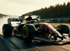 Ужасающая авария в Формуле 1: Пилот чудом избежал серьезных травм