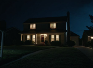 Шокирующая находка в Гамбурге: женщина с окровавленными руками и мёртвый мужчина