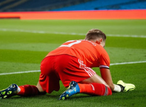 Травма вратаря "Санкт-Паули" Симона Шпари