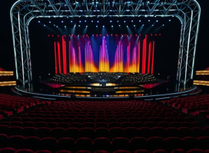 Дженнифер Лопес анонсировала новое шоу в Лас-Вегасе эффектным выступлением в бикини