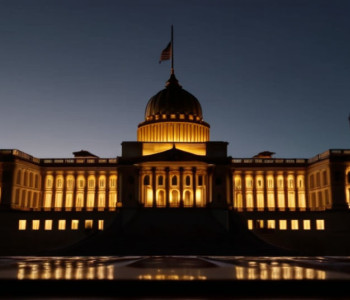 Финансовые рынки рухнули: Сын заключенного Болсонару намерен баллотироваться в президенты Бразилии