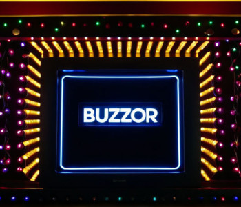 Кёльнец превратил свой дом в рождественскую дискотеку с помощью «волшебной кнопки»