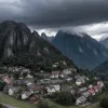 Село в Швейцарии эвакуировано из-за угрозы горного обвала