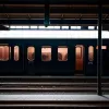 Нападение и домогательства в берлинской S-Bahn: мужчина выставил себя и избил пассажира