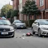 В Гамбурге велосипедист получил тяжелые травмы, врезавшись в припаркованное авто