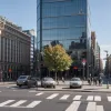 В Берлине водитель сбил пешехода на красный свет и скрылся с места ДТП