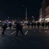 Драка у супермаркета в Германии: Женщина избила мужчину