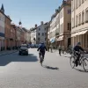 В Германии полицейская догнала беглеца на детском велосипеде: необычная погоня закончилась травмами