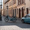 В Вирзене велосипедист пострадал, врезавшись в открытую дверь автомобиля