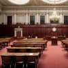 Протесты и беспорядки в Конгрессе США на слушаниях Роберта Кеннеди-младшего